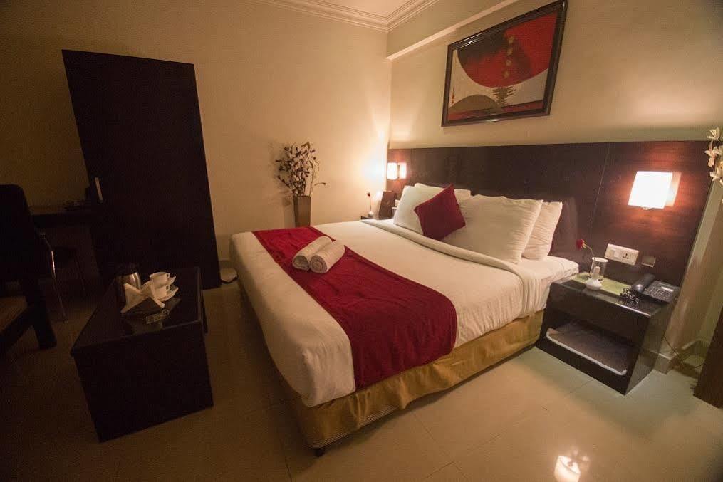 Anr Hotels Lucknow Extérieur photo