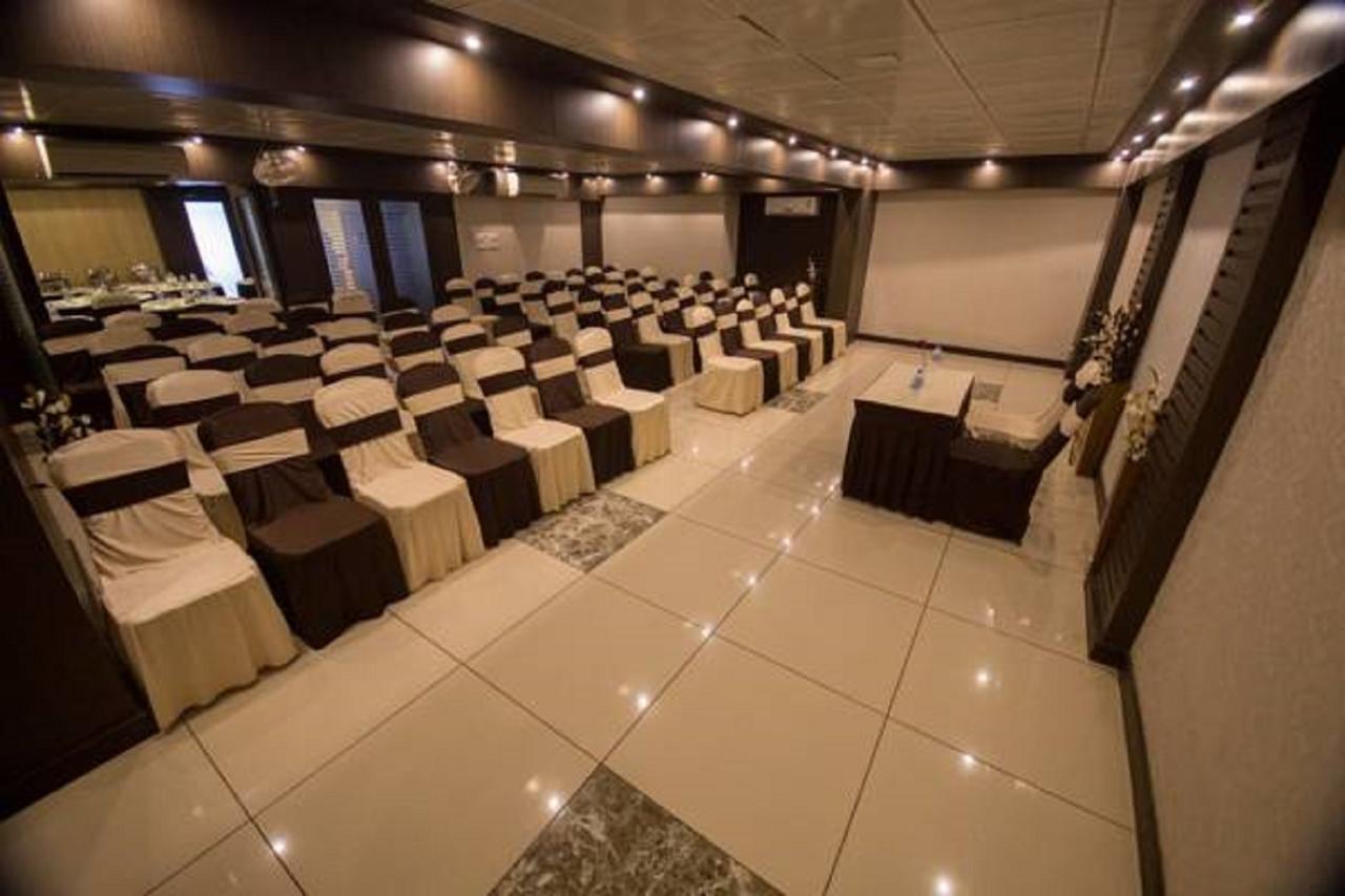 Anr Hotels Lucknow Extérieur photo