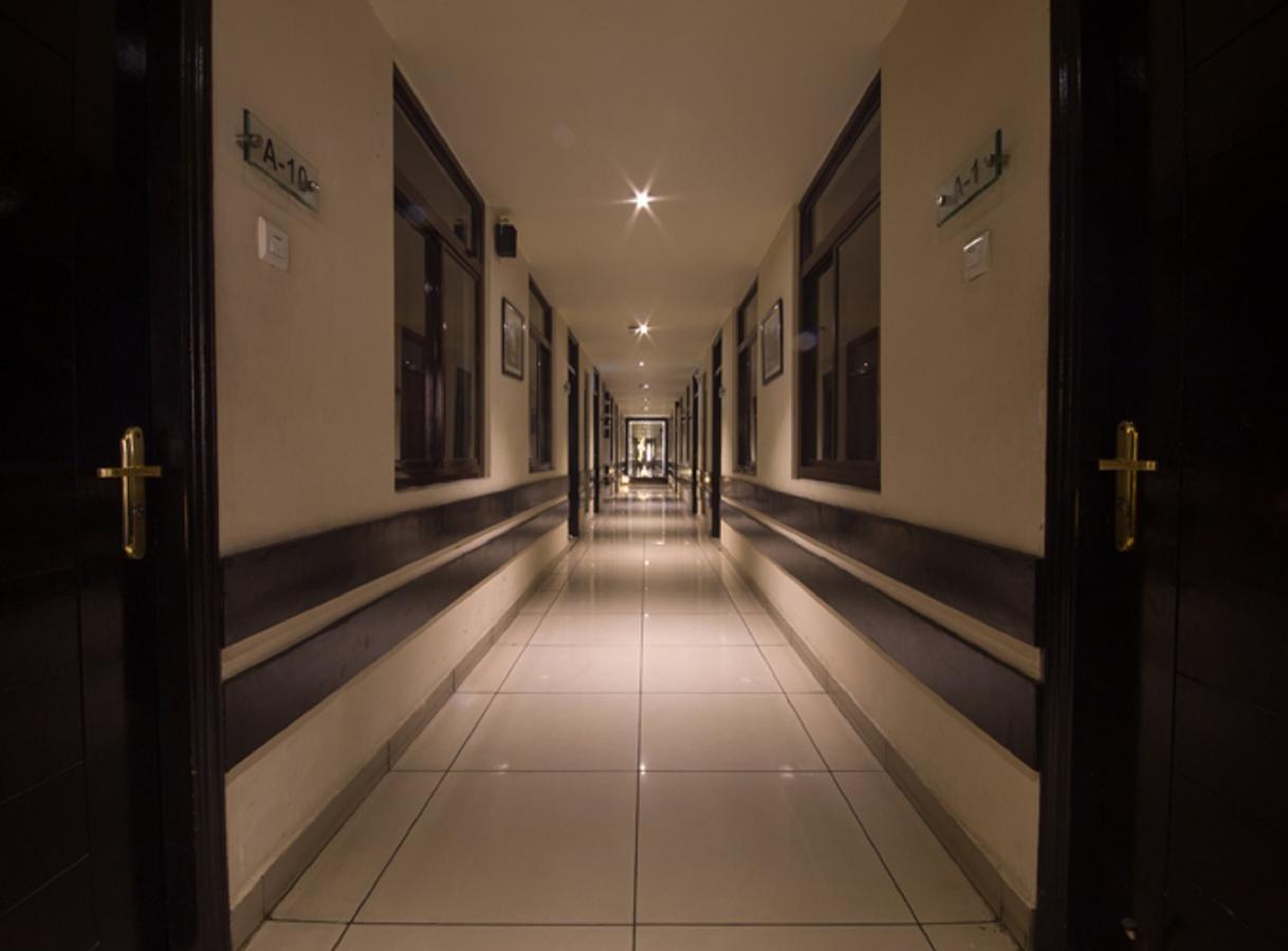 Anr Hotels Lucknow Extérieur photo